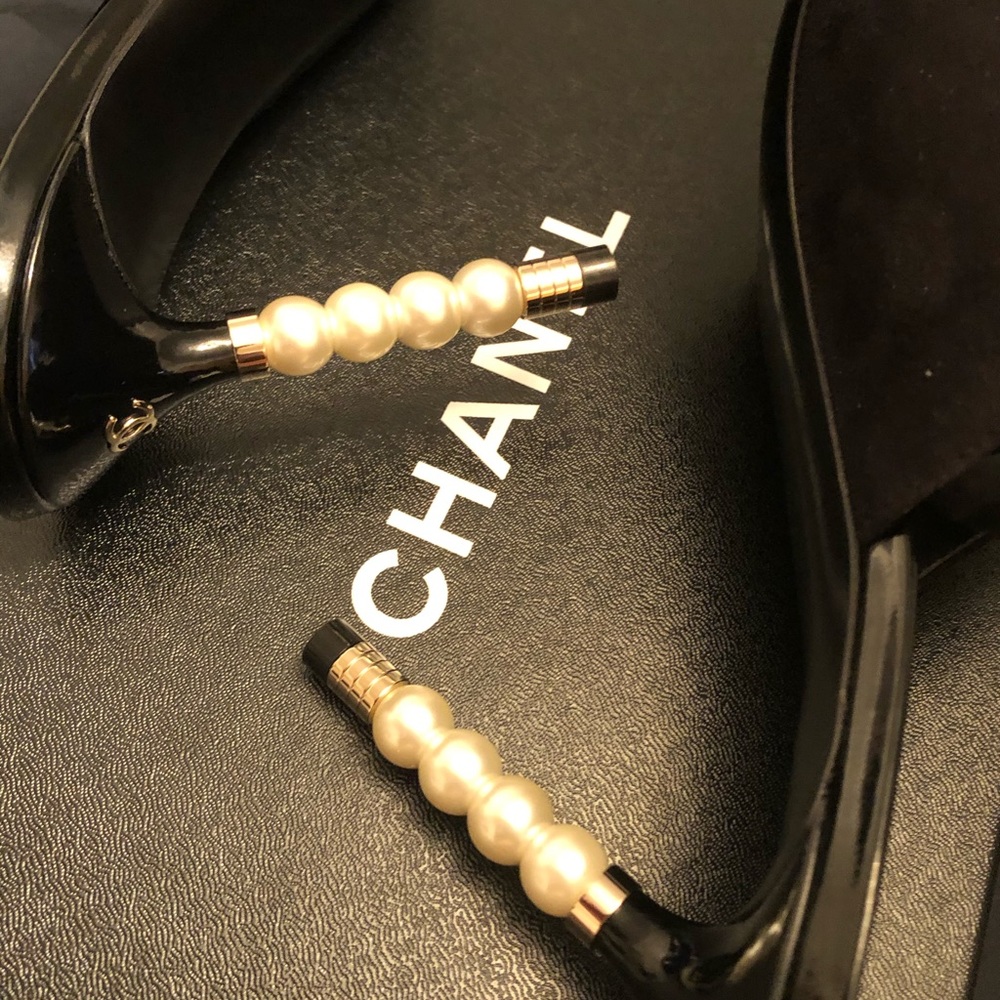 CHANEL 🔥🔥🔥 - Picture 7 of 15